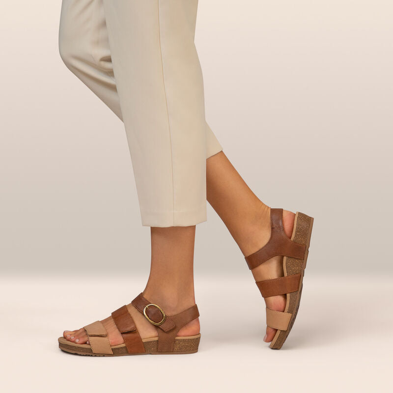 Aetrex Lilly - Walnut 103