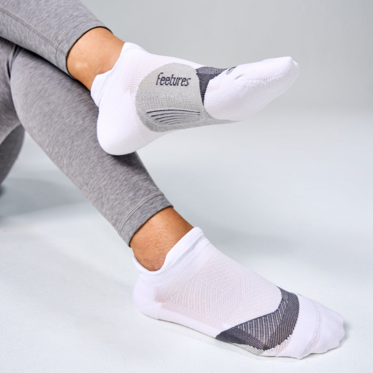 Feetures White 105
