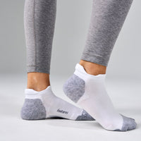 Feetures Solid White 207