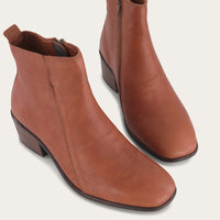 Naot Ethic - Brown Peanut Leather 102