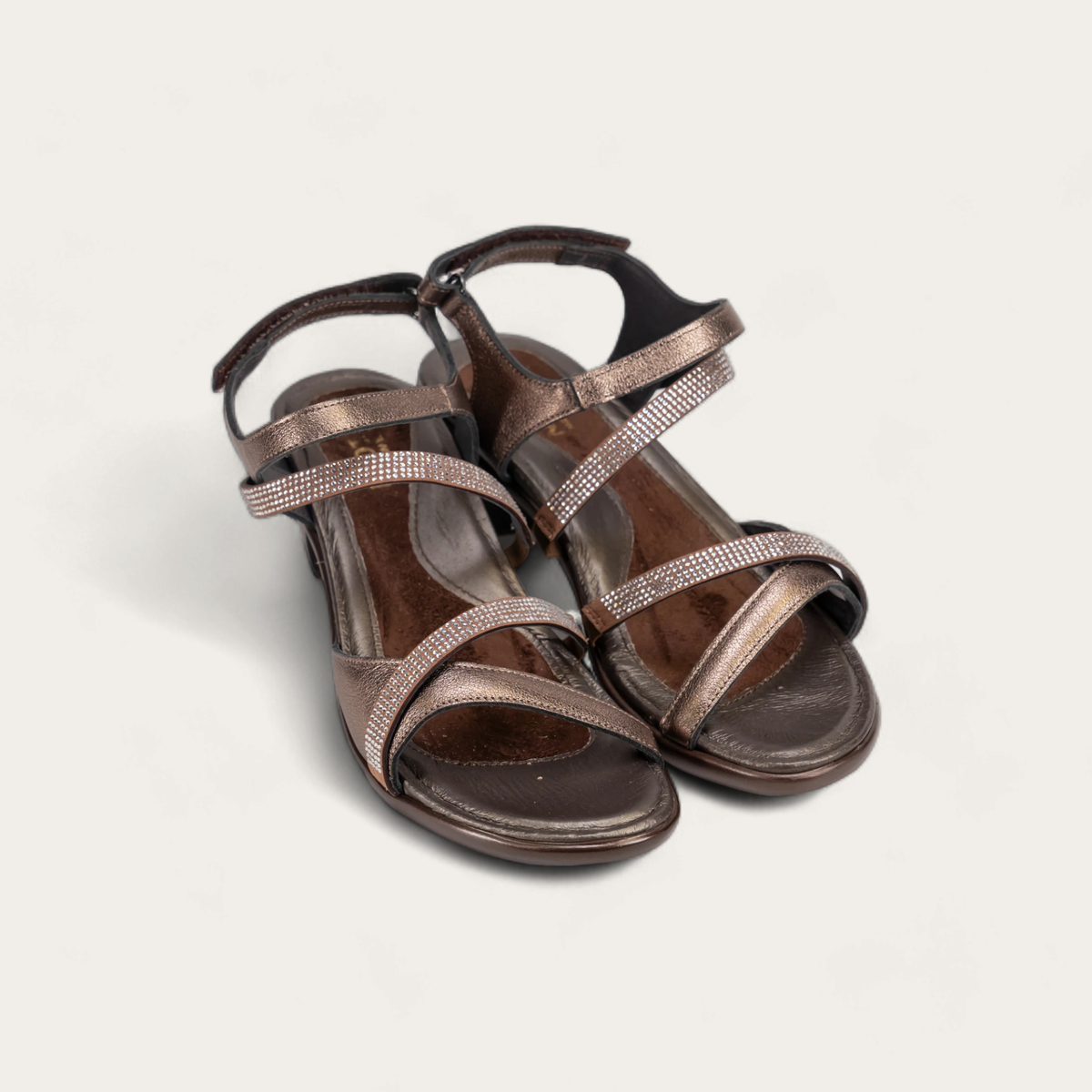 Naot Innovate - Radiant Copper Lthr/Brown w/ Copper Rhinestones 108