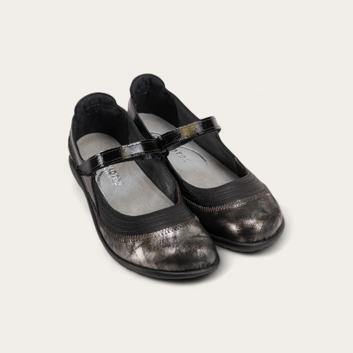 Naot Kirei - Soft Black Lthr/Metallic Onyx Lthr/Black Luster Lthr 111