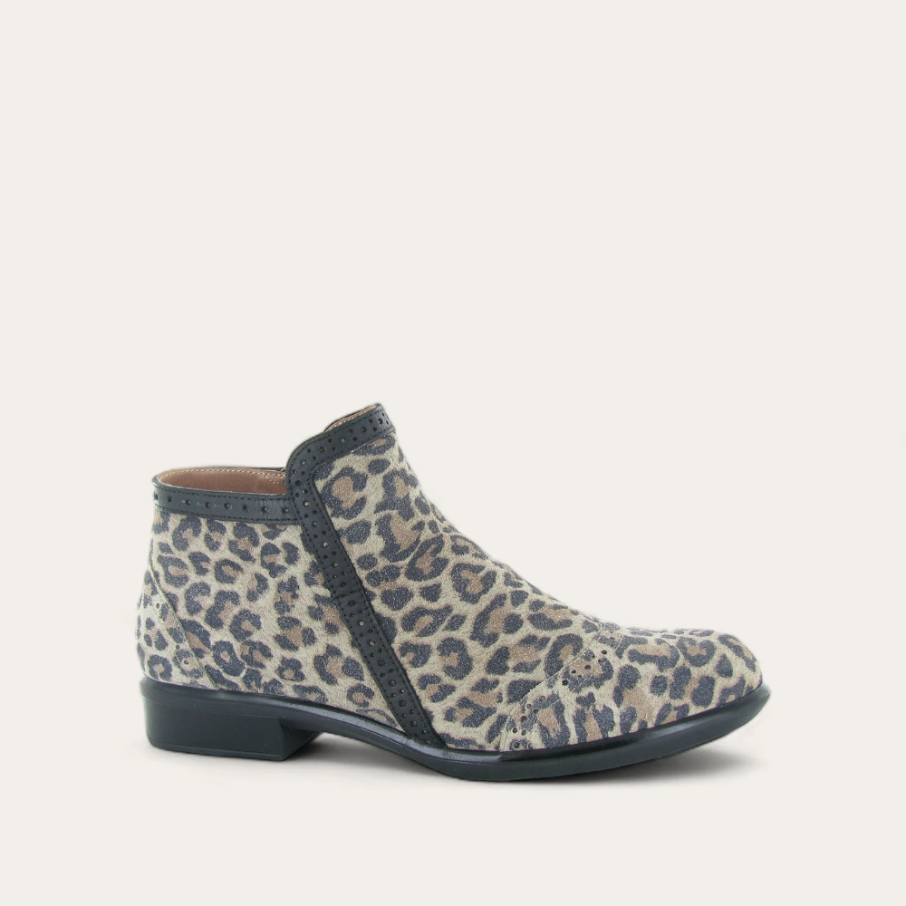 Naot Nefasi - Cheetah Suede/Jet Black Lthr 106
