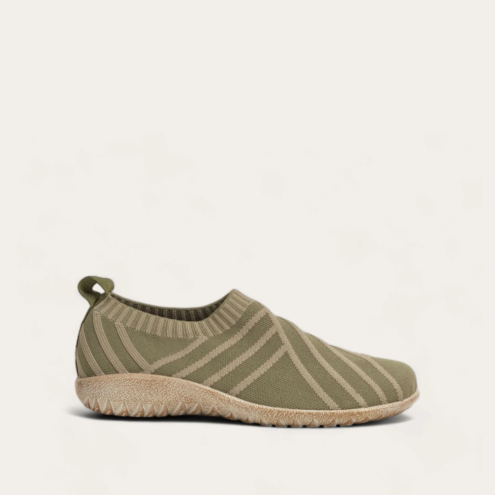 Naot Okahu - Sage Knit 103