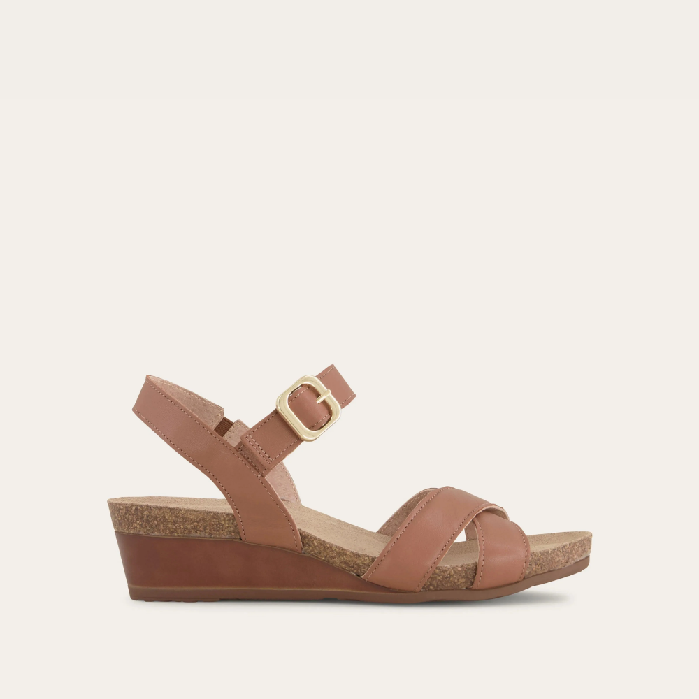 Naot Throne - Caramel Lthr 102