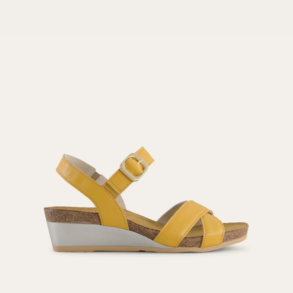 Naot Throne - Marigold Lthr 104