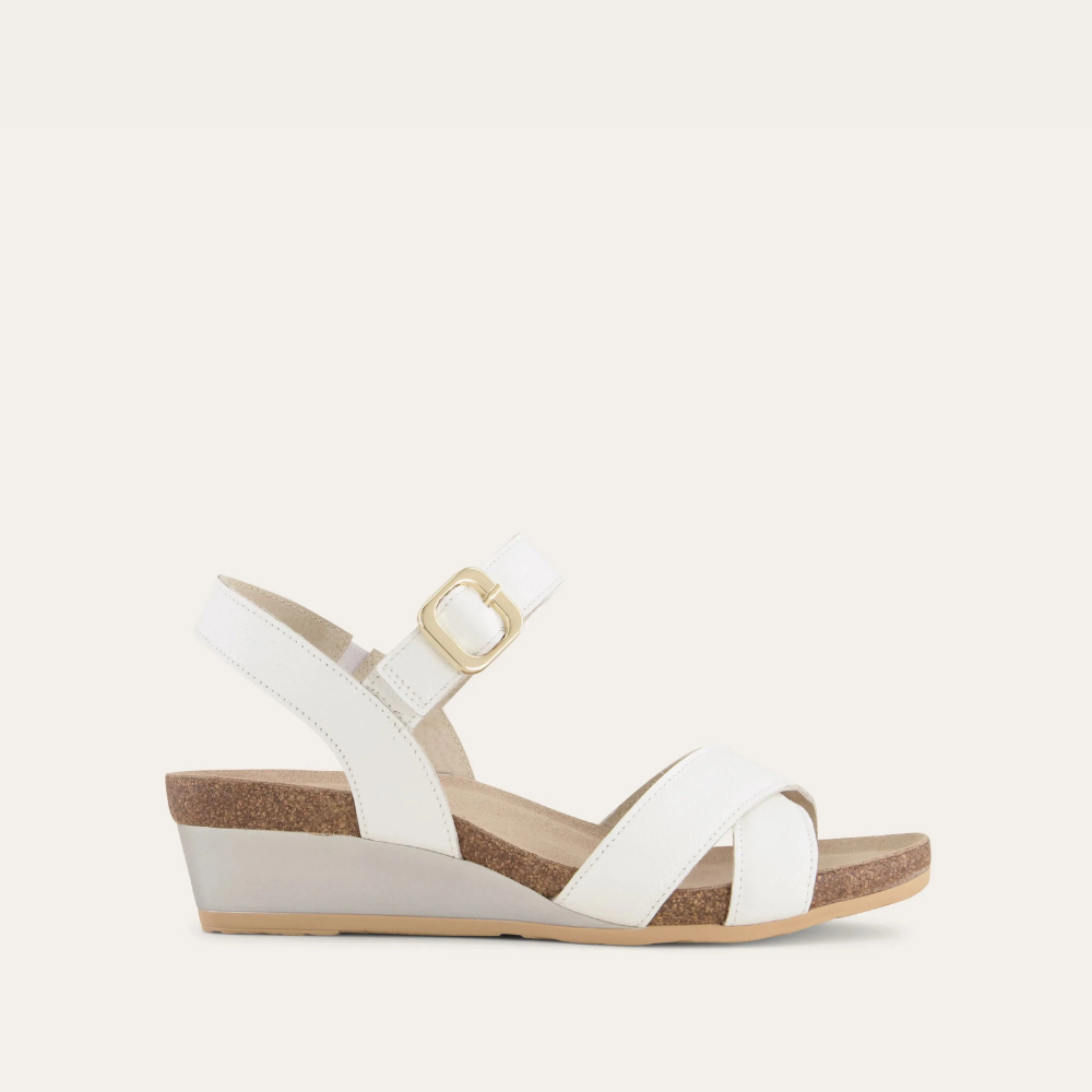 Naot Throne - Soft White Leather 108