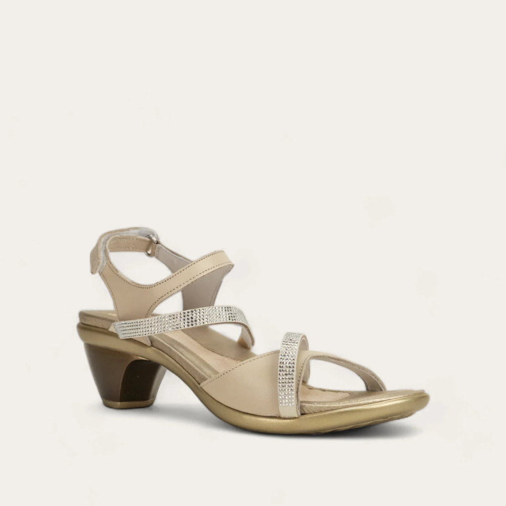 Naot Innovate - Soft Ivory Lthr w/ Clear Rhinestones 102