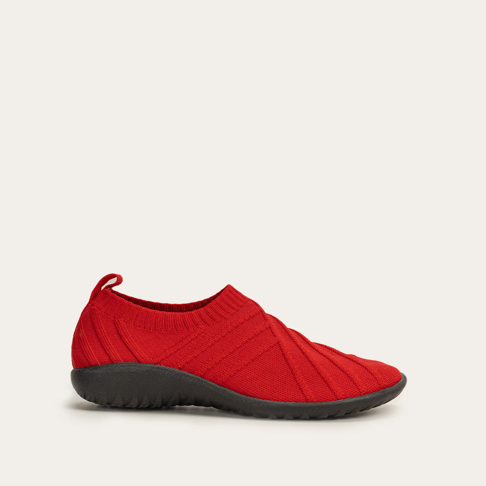 Naot Okahu - Red Knit 101